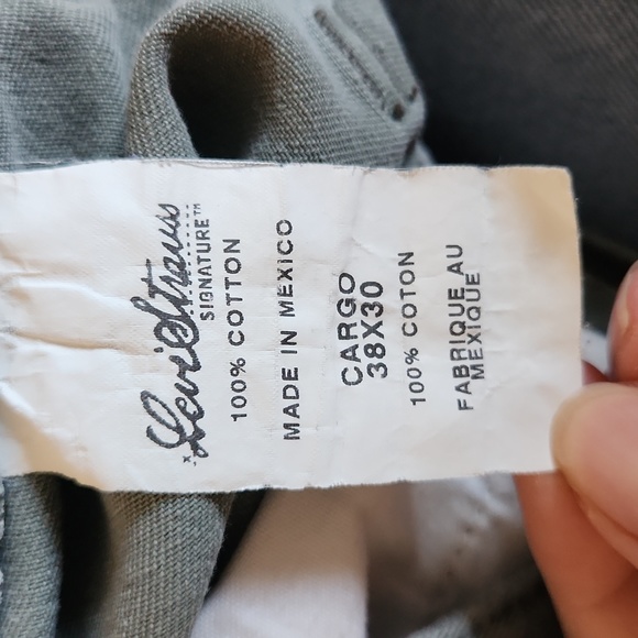 Vintage Levi's Cargo Crops - Picture 8 of 8